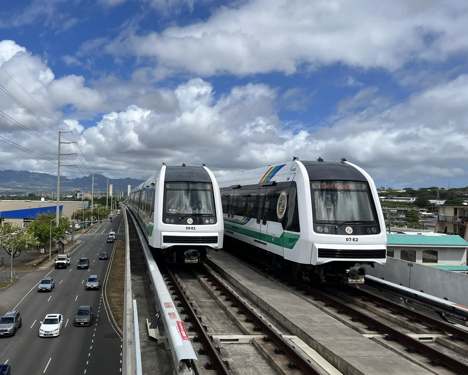 オアフ島西海岸 ~スカイライン乗車&ザ･ビーチハウスby604、アウラニ散策&ワイケレショッピング