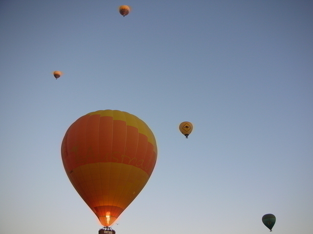 多数のバルーンが飛び立つ姿は圧巻です！！