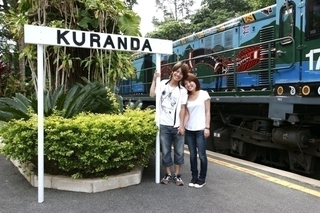 おもちゃのようなかわいい列車