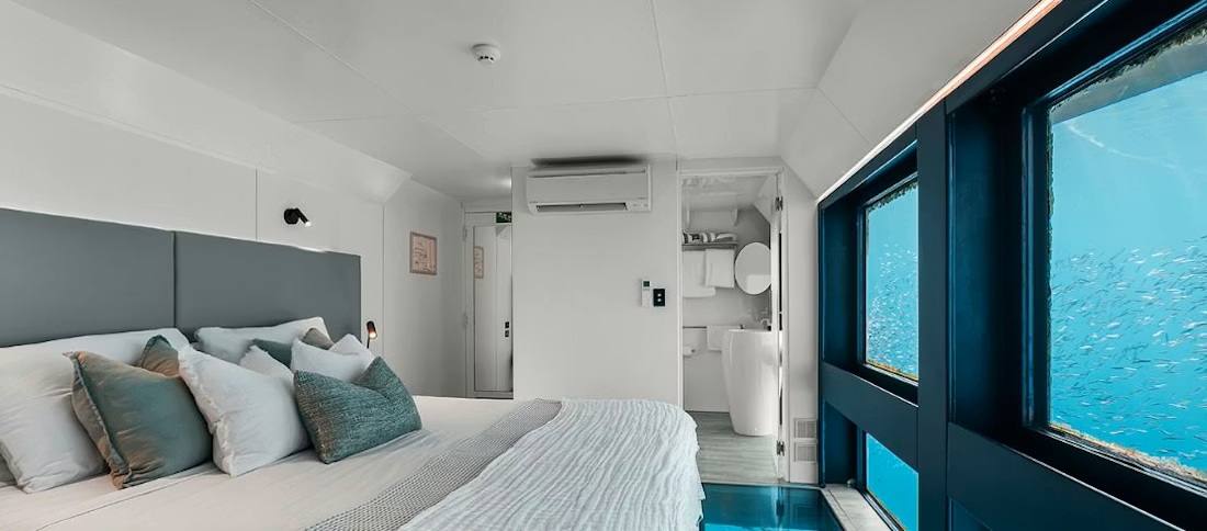 バラス張りのリーフスイートルーム