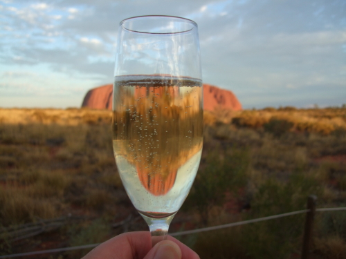 スパークリングワインで乾杯