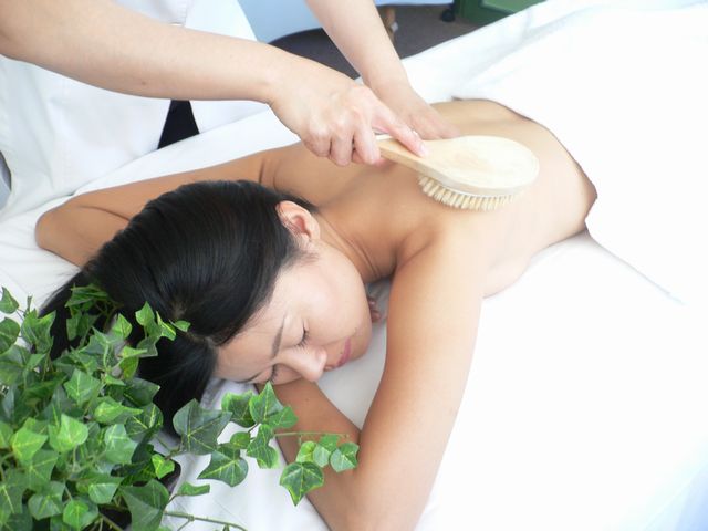 ボディマッサージ