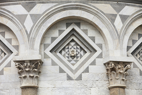 ピサの大聖堂の壁面