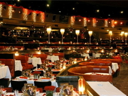 ゴージャスな店内