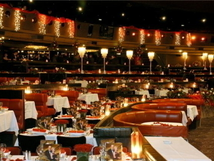 ゴージャスな店内