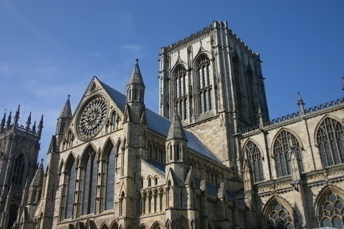 完成まで250年かかった